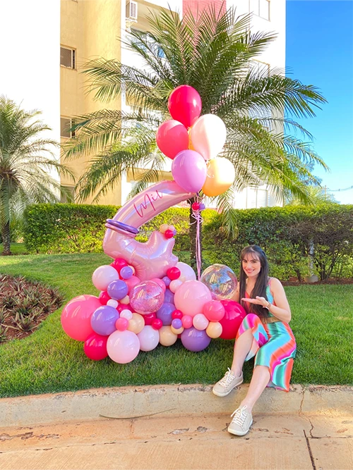 Isabela Balloons - Transforme momentos especiais em inesquecíveis com balões e presentes personalizados. Descubra o mundo encantador dos balões e presentes personalizados e transforme sua paixão em um negócio lucrativo. Domine a arte da criação de presentes únicos que vendem o ano todo.
